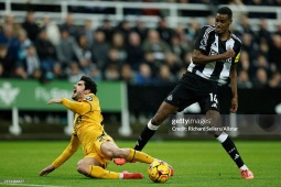 Video bóng đá Newcastle - Wolverhampton: Chói sáng Isak, hất cẳng Chelsea (Ngoại hạng Anh)