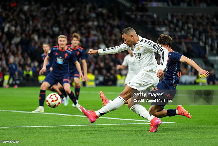 Mbappe mở tỉ số cho Real Madrid