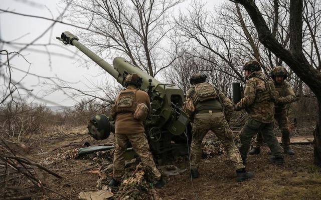 Các chiến binh Ukraine trên tiền tuyến gần Zaporizhzhia vào tuần trước. Ảnh: Oleg Movchaniuk/EPA-EFE