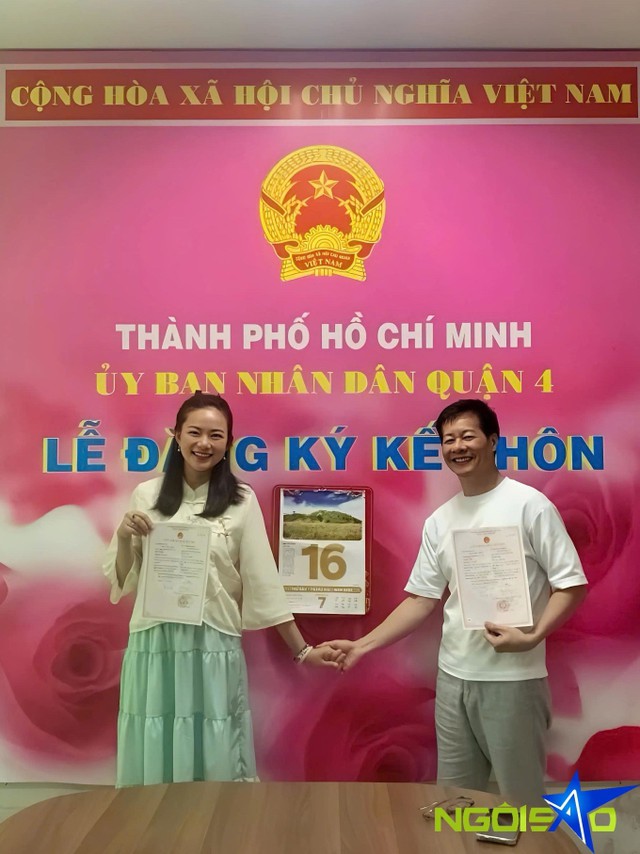 Phan Như Thảo và chồng đại gia Đức An đăng ký kết hôn sau 10 năm chung sống.