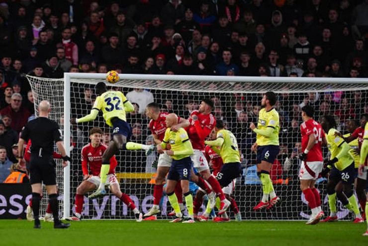 Video bóng đá Nottingham Forest - Southampton: Chủ nhà thót tim phút 90+4 (Ngoại hạng Anh)