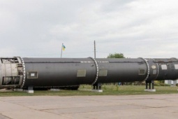 Nga gặp khó với ICBM mới, phải sử dụng tên lửa cũ