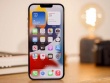 Giá iPhone 13 cận Tết Nguyên đán 2025: Giảm mạnh thêm, chạm đáy mới