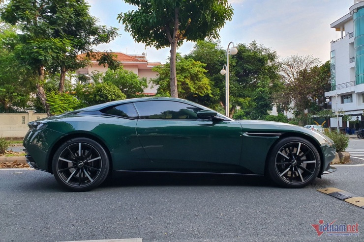 Chạy hơn 1 năm, Aston Martin DB11 độc nhất Việt Nam bị lỗ gần 5 tỷ - 8