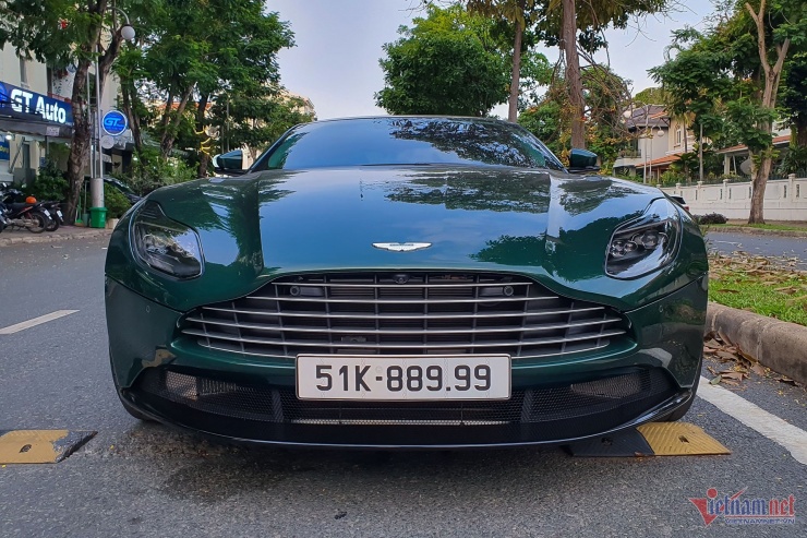 Chạy hơn 1 năm, Aston Martin DB11 độc nhất Việt Nam bị lỗ gần 5 tỷ - 9