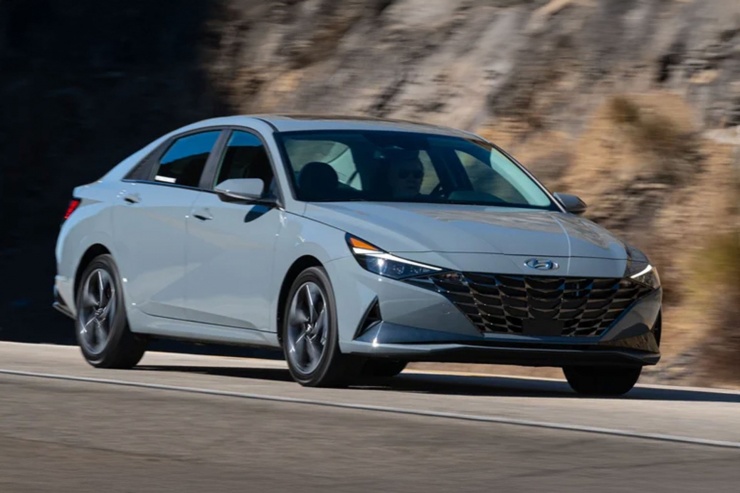 4 đời xe Hyundai Elantra cũ đáng mua nhờ có độ tin cậy cao