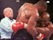 Tyson nhăm nhe so găng Holyfield, "tái hiện" cú cắn đứt tai sau gần 30 năm