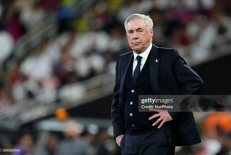 HLV Ancelotti cần tìm giải pháp để hàng thủ chơi chắc chắn hơn