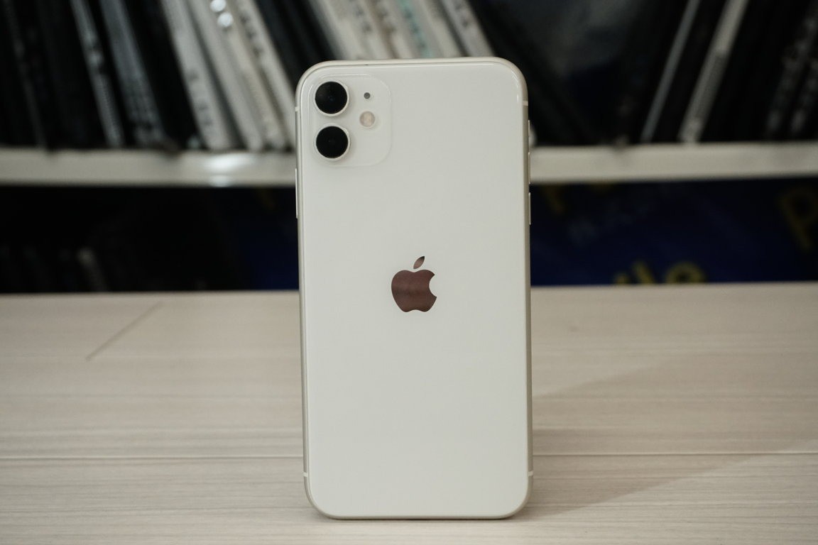 iOS 16 trên iPhone 11&nbsp;mang lại trải nghiệm mượt mà cho người dùng.