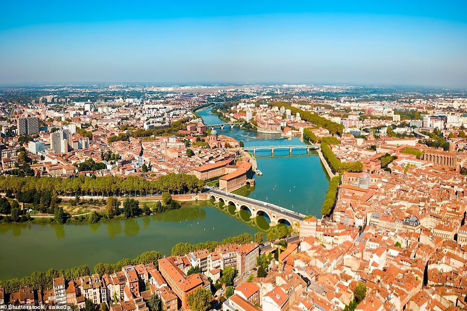 Toulouse được vinh danh là thành phố hàng đầu vì "cảnh quan nghệ thuật phát triển nhanh chóng và sự lang thang vô tư bên bờ sông".