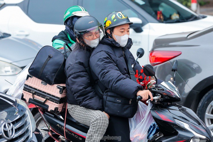 Giao thông Thủ đô &#39;căng như dây đàn&#39; trong ngày làm việc cuối cùng - 8