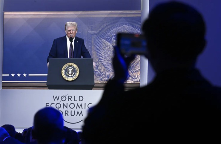 Ông Trump phát biểu tại Diễn đàn Kinh tế Thế giới ở Davos (Thụy Sĩ) theo hình thức trực tuyến. Ảnh: Anadolu Agency.