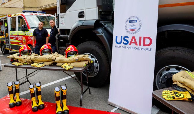 Các nhân viên viện trợ ở Ukraine hoạt động theo chương trình của cơ quan viện trợ Mỹ USAID. (Ảnh: Reuters)