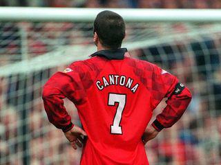 Eric Cantona chơi cho Manchester United năm 1997. (Nguồn hình ảnh: Alamy)