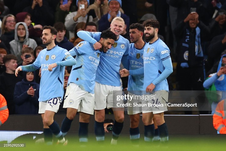 Man City giành vé vào vòng trong cực kỳ kịch tính