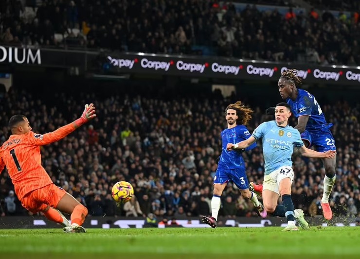 Các bàn thắng của Man City vào lưới Chelsea đều từ bóng dài