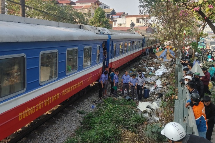 Hiện trường vụ tai nạn đường sắt tại ngõ 15 Ngọc Hồi. Ảnh: Lê Đoàn