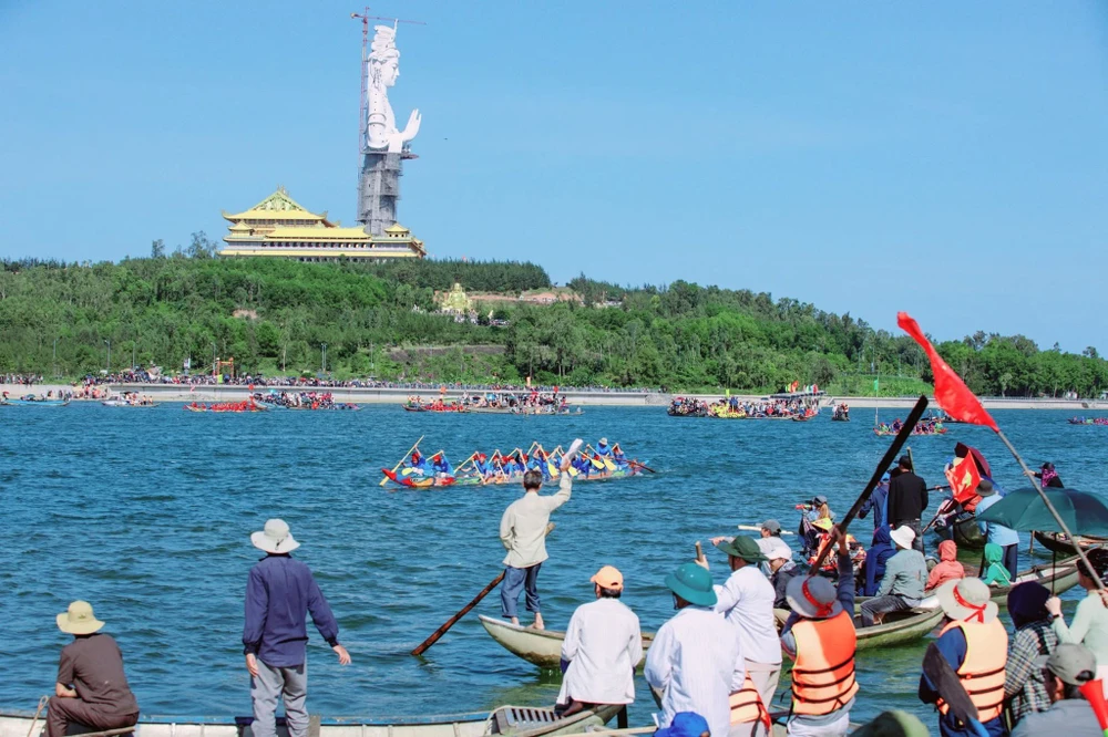 Chiêm ngưỡng tượng Phật Quan Âm cao nhất Đông Nam Á - 19