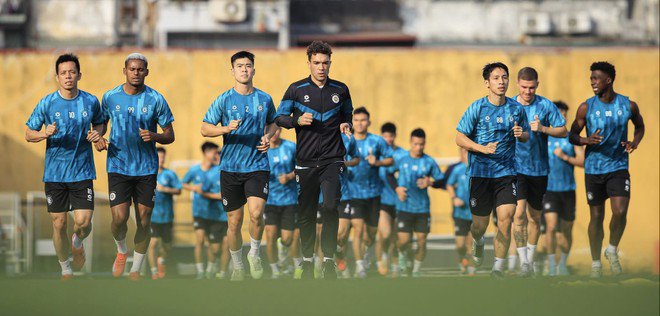 Hà Nội FC gặp khó khi tới "xông đất" Thiên Trường - 1