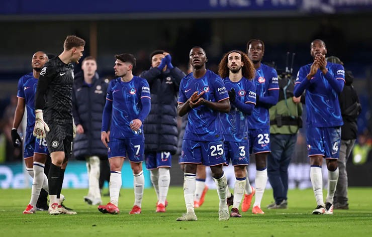 Chelsea vào top 4 Ngoại hạng Anh