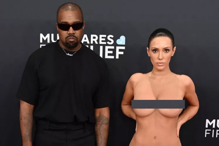 Kanye West và Bianca Censori trên thảm đỏ Grammy ngày 2/2/2025. Ảnh: WireImage