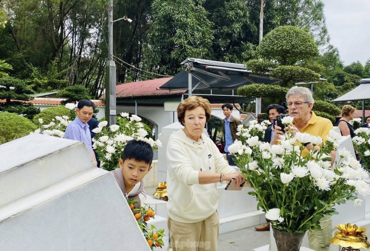 Dòng người hành hương về khu du lịch tâm linh nổi tiếng Hà Tĩnh - 21