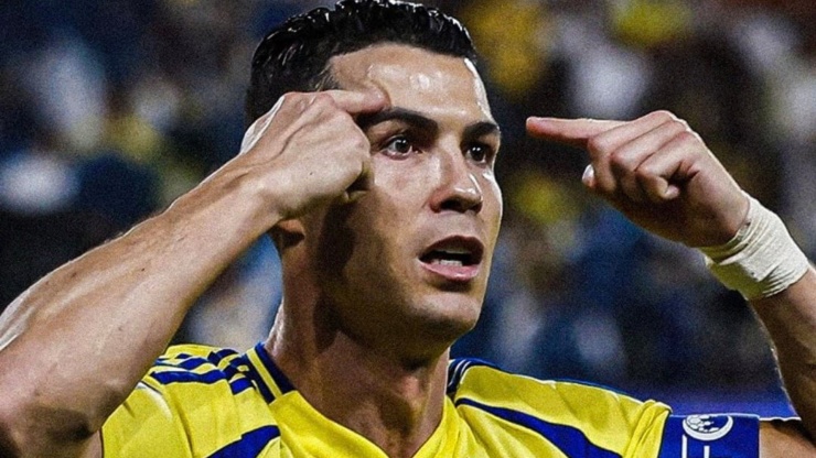 Ronaldo tức giận vì bàn thắng bị từ chối vì lỗi việt vị trong trận đấu với Al Fateh.