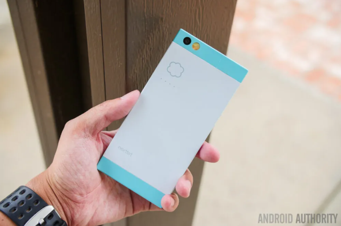 Điện thoại&nbsp;Nextbit Robin.