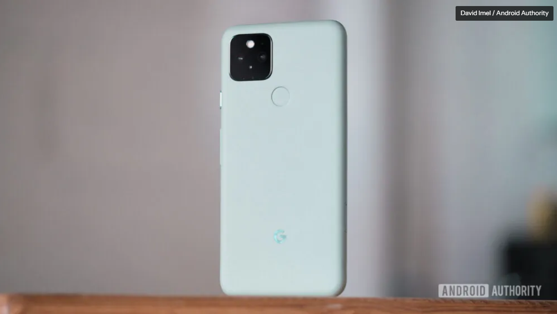 Google Pixel 5.