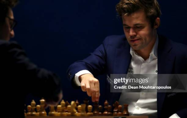 Carlsen đang nhận nhiều ý kiến chê bai vì quá "kiêu ngạo"