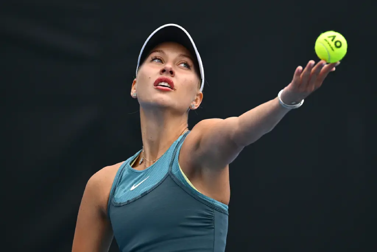 Potapova đang giữ hạng 32 WTA