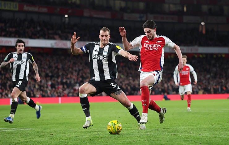 Arsenal (áo đỏ trắng) vẫn có thể ngược dòng trước&nbsp;Newcastle