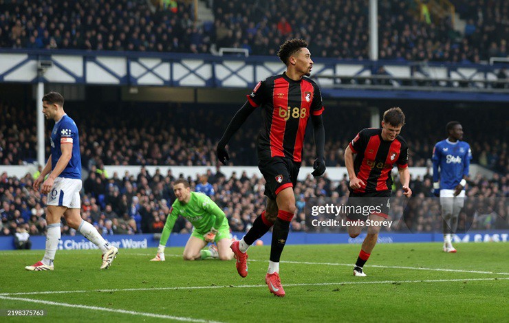 Hai sai lầm cá nhân đã khiến&nbsp;Everton thua&nbsp;Bournemouth ngay trên sân nhà