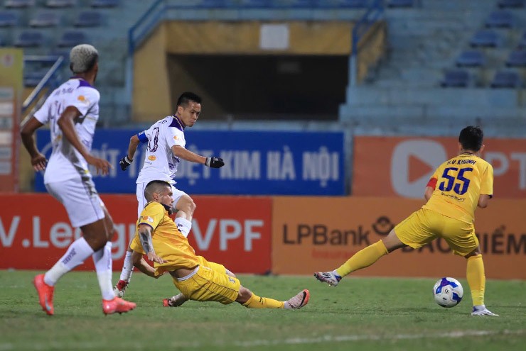 Video bóng đá Hà Nội - SLNA: Văn Quyết chói sáng, thắng lợi đậm đà (V-League)