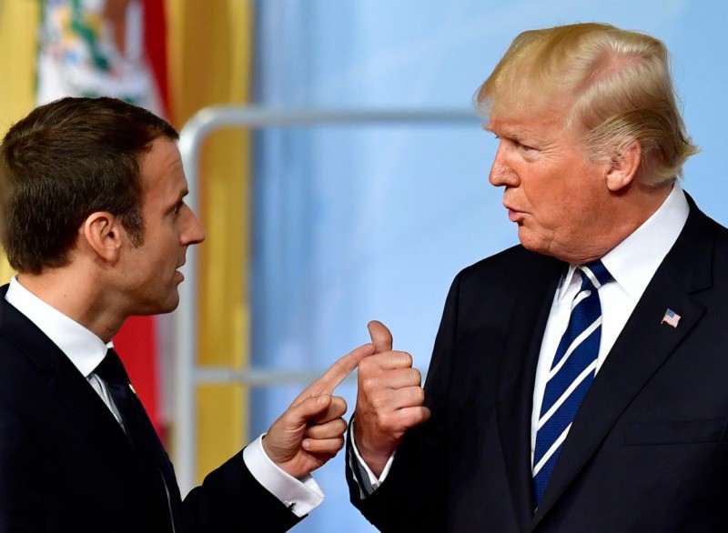 Tổng thống Pháp Emmanuel Macron và người đồng cấp Mỹ Donald Trump trong một sự kiện năm 2017. Ảnh: Getty