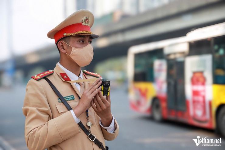 Cơ quan chức năng sẽ thông báo phạt nguội cho chủ phương tiện thông qua văn bản hoặc ứng dụng. Ảnh: Đình Hiếu