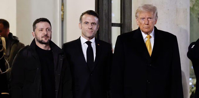 Ông Trump (phải) gặp Tổng thống Pháp Emmanuel Macron (giữa) và Tổng thống Ukraine Volodymyr Zelensky cuối năm 2024. Ảnh: Tân Hoa Xã/Alamy