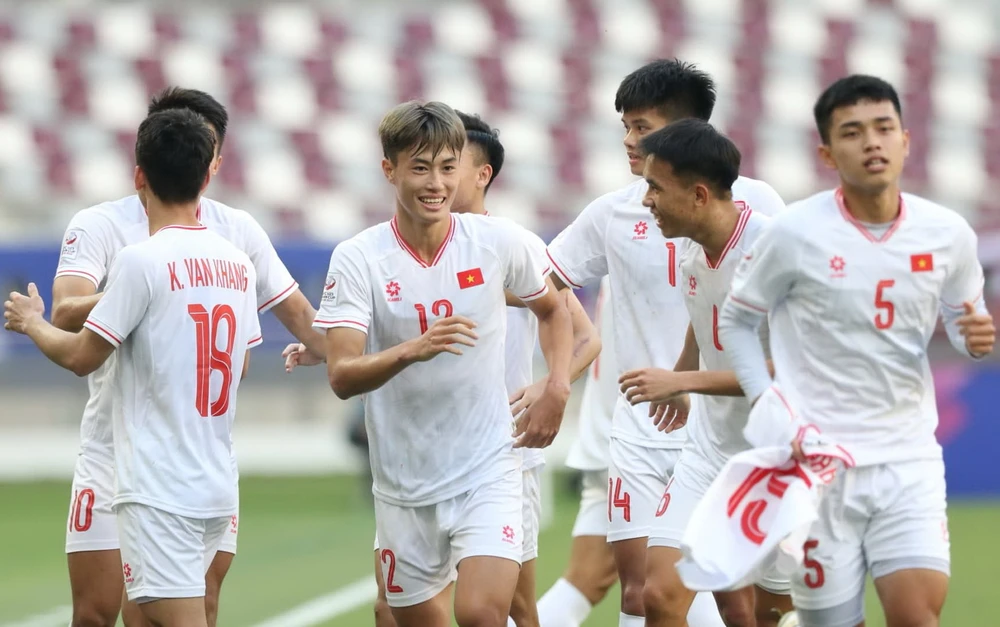 Đội tuyển U-22 Việt Nam đòi vàng SEA Games 33 - 2