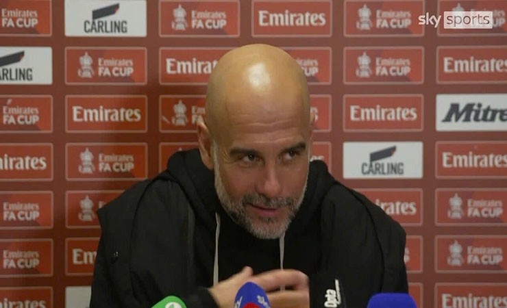 Pep Guardiola đưa ra quan điểm về việc áp dụng VAR tại FA Cup