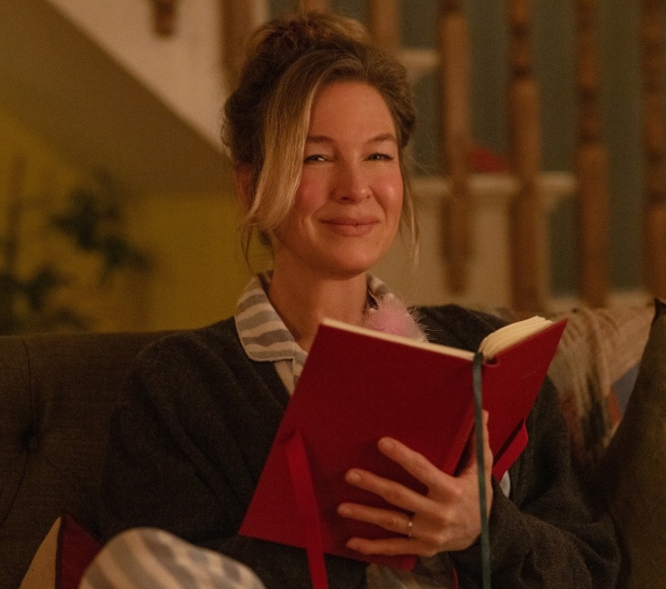 Renée Zellweger trong phần phim mới nhất. Ở tuổi 56, gương mặt cô đơ cứng vì thẩm mỹ.&nbsp;