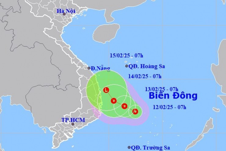 Biển Đông đón áp thấp nhiệt đới đầu tiên