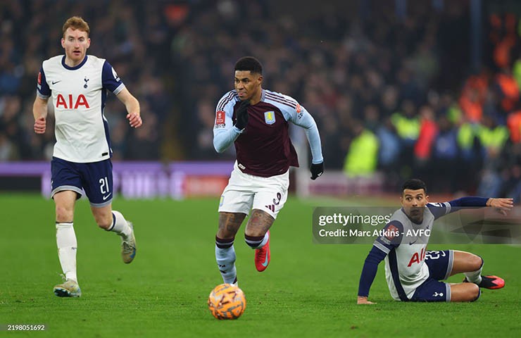 Rashford thi đấu đầy nỗ lực trong màu áo Aston Villa