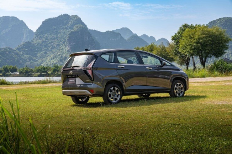 Thích xe 7 chỗ, nên mua Mitsubishi Xpander hay Hyundai Stargazer? - 7