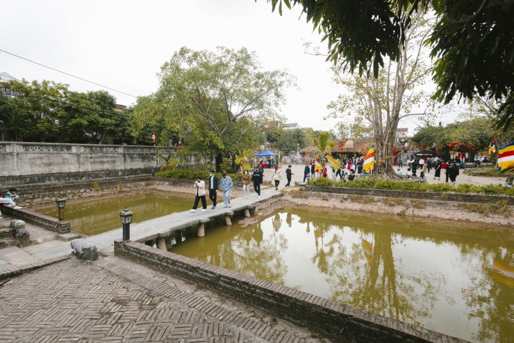 Ngôi chùa cổ cách Hà Nội 60km, sở hữu nhiều &#39;báu vật&#39; hút khách du xuân - 6