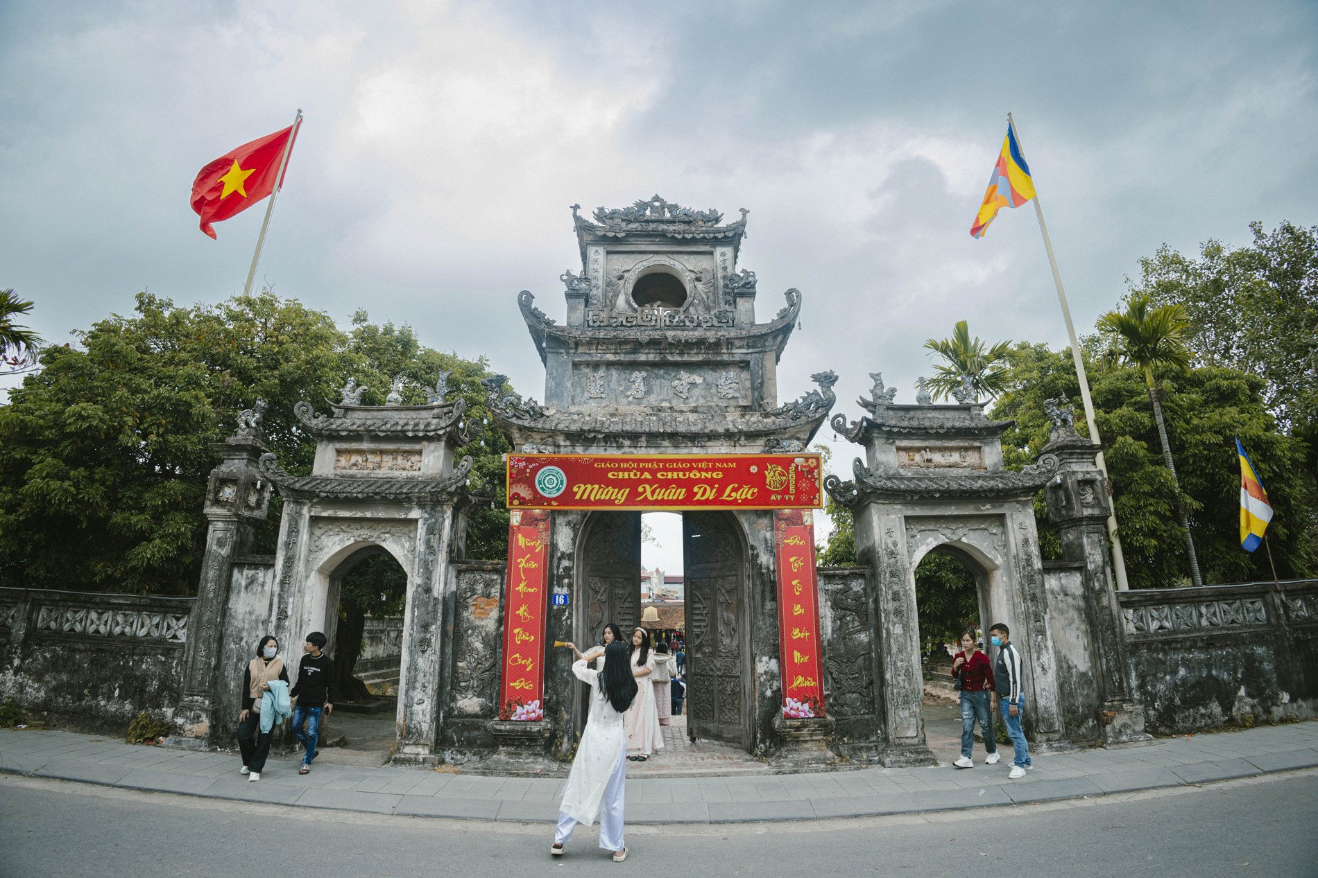 Ngôi chùa cổ cách Hà Nội 60km, sở hữu nhiều &#39;báu vật&#39; hút khách du xuân - 1