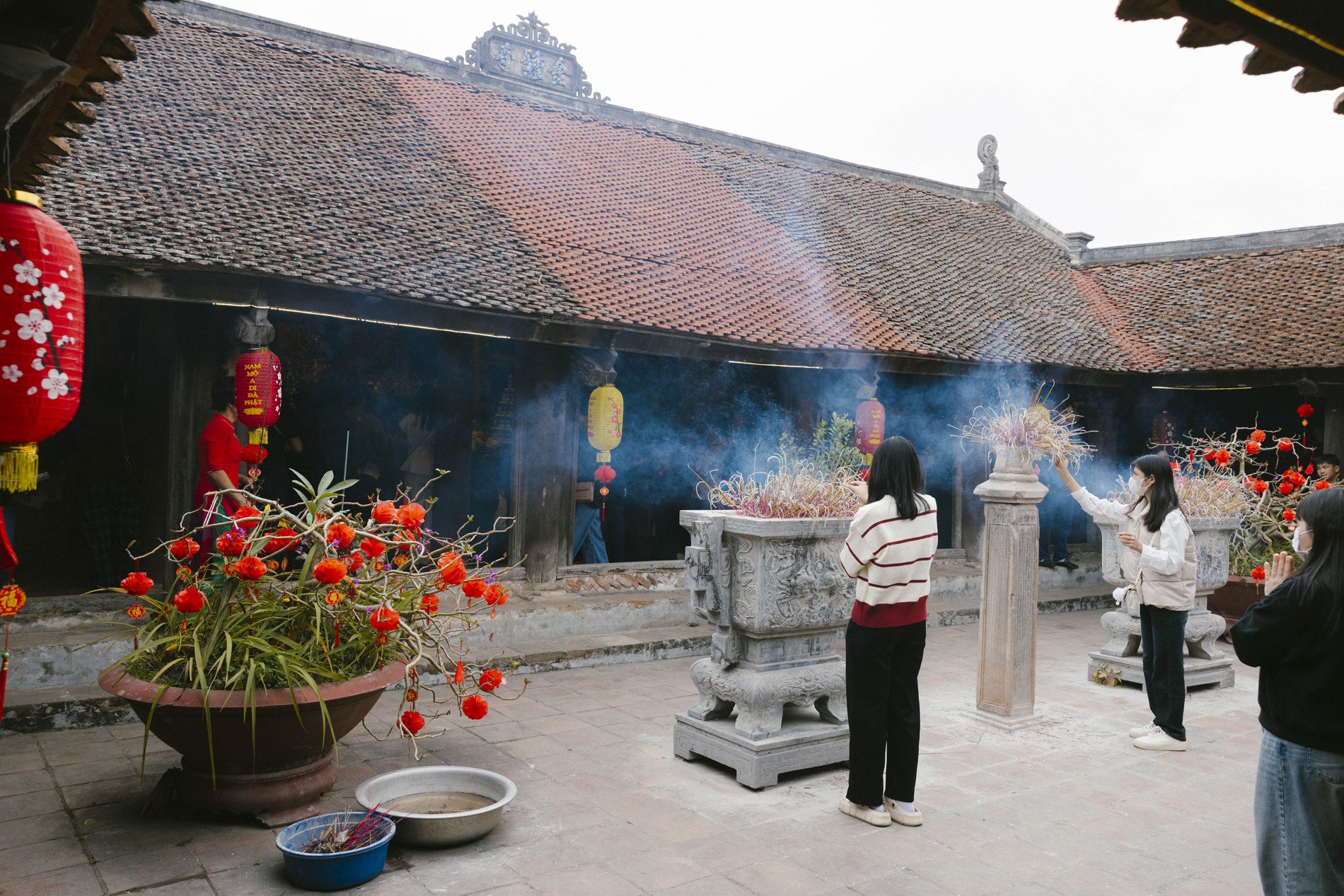 Ngôi chùa cổ cách Hà Nội 60km, sở hữu nhiều &#39;báu vật&#39; hút khách du xuân - 10