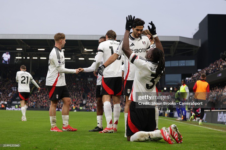 Fulham đánh bại Nottingham Forest