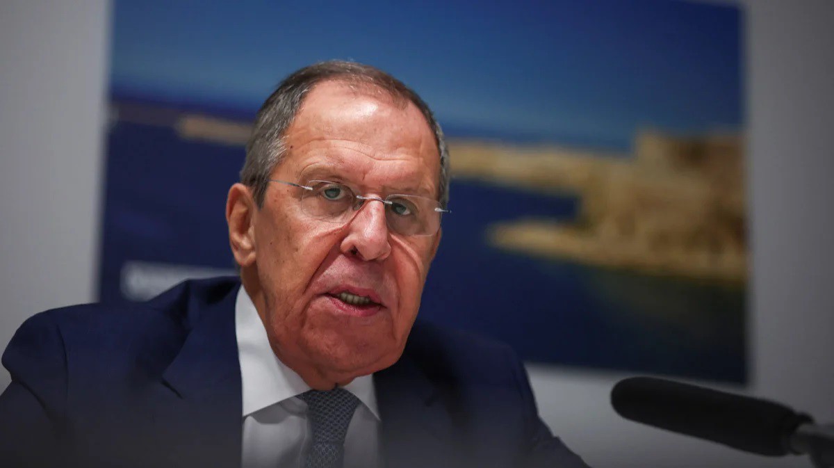 Ngoại trưởng Nga Lavrov dẫn đầu phái đoàn Nga tới Ả Rập Saudi (ảnh: Reuters)