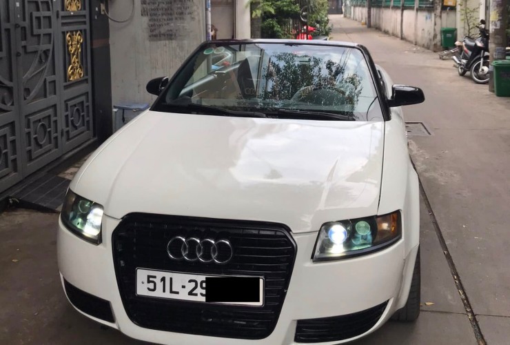 Mui trần Audi A4 carbiolet 2005 giá 395 triệu đồng.&nbsp;