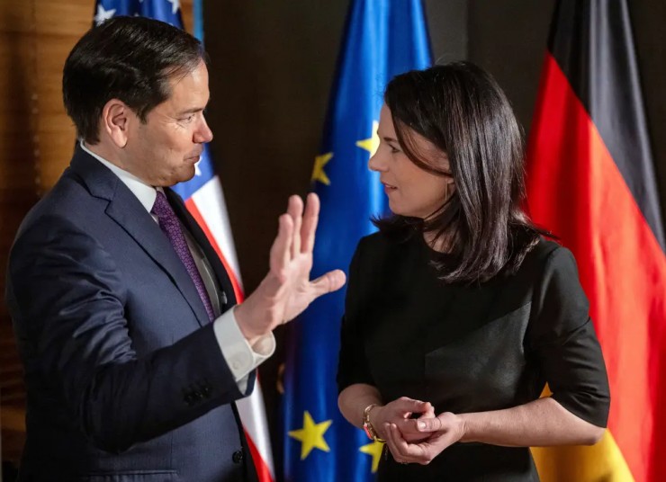 Ngoại trưởng Mỹ Marco Rubio (trái) và Ngoại trưởng Đức Annalena Baerbock bên lề Hội nghị An ninh Munich, ngày 15/2/2025. Ảnh: NY Post